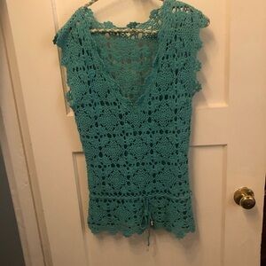 Elegant Crochet Women’s Top in Teal- perfect for those warm summer days. Used